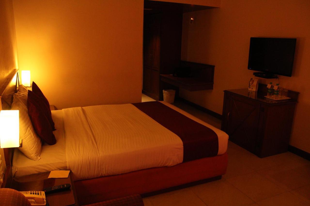 President Hotel Mysore Exterior photo