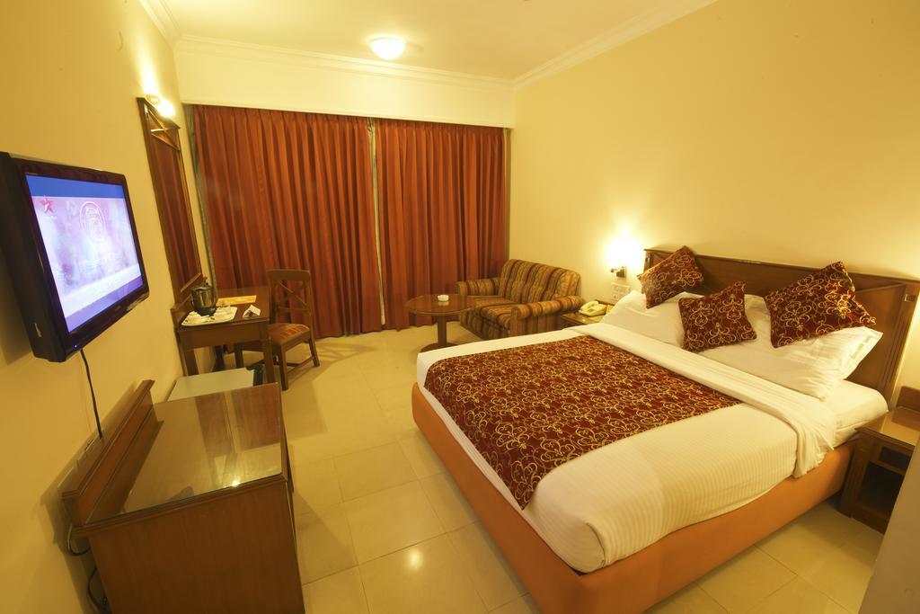 President Hotel Mysore Exterior photo